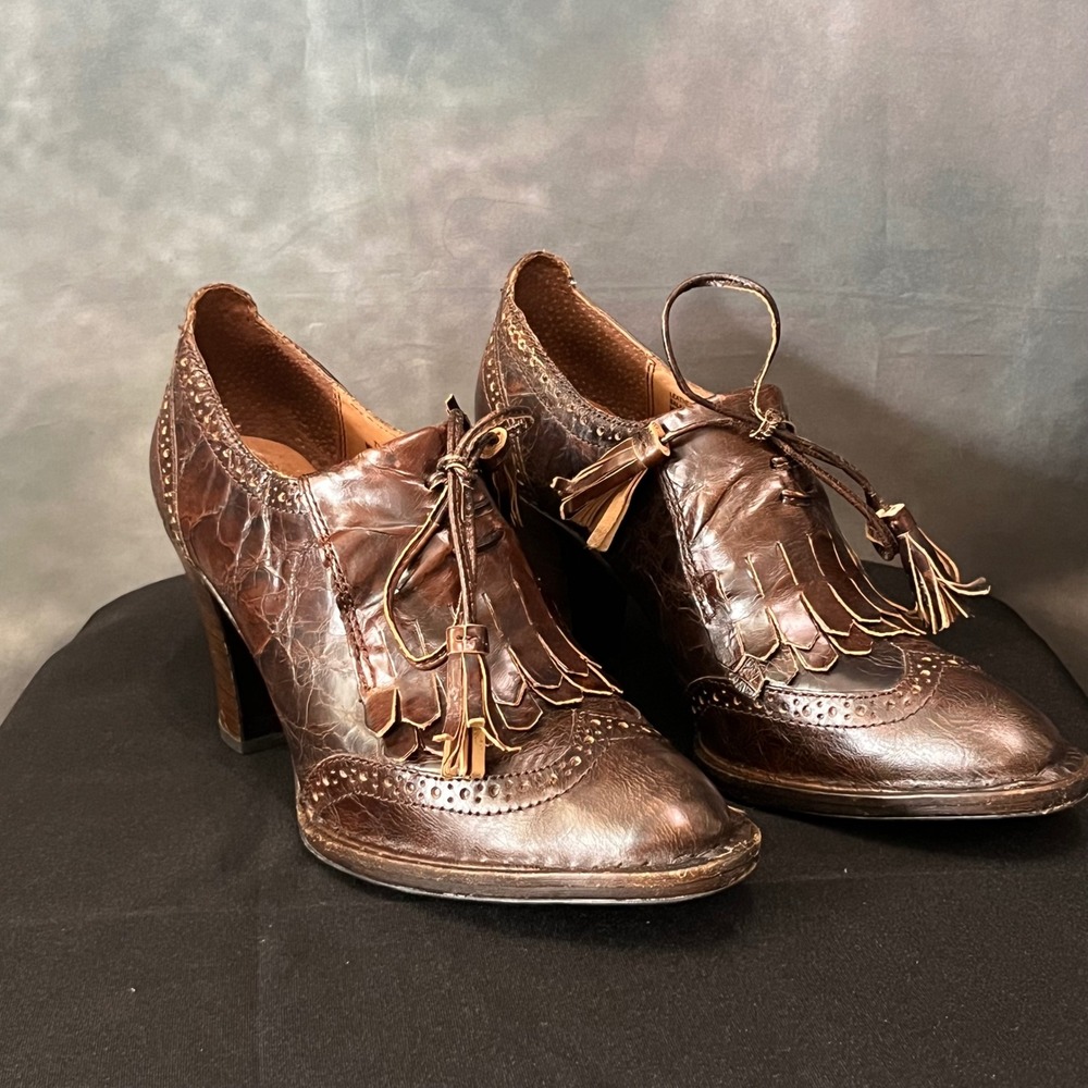 Born Crown Brown Leather Kiltie Tassel Wingtip Oxford Heels W12506 Womens 7.5